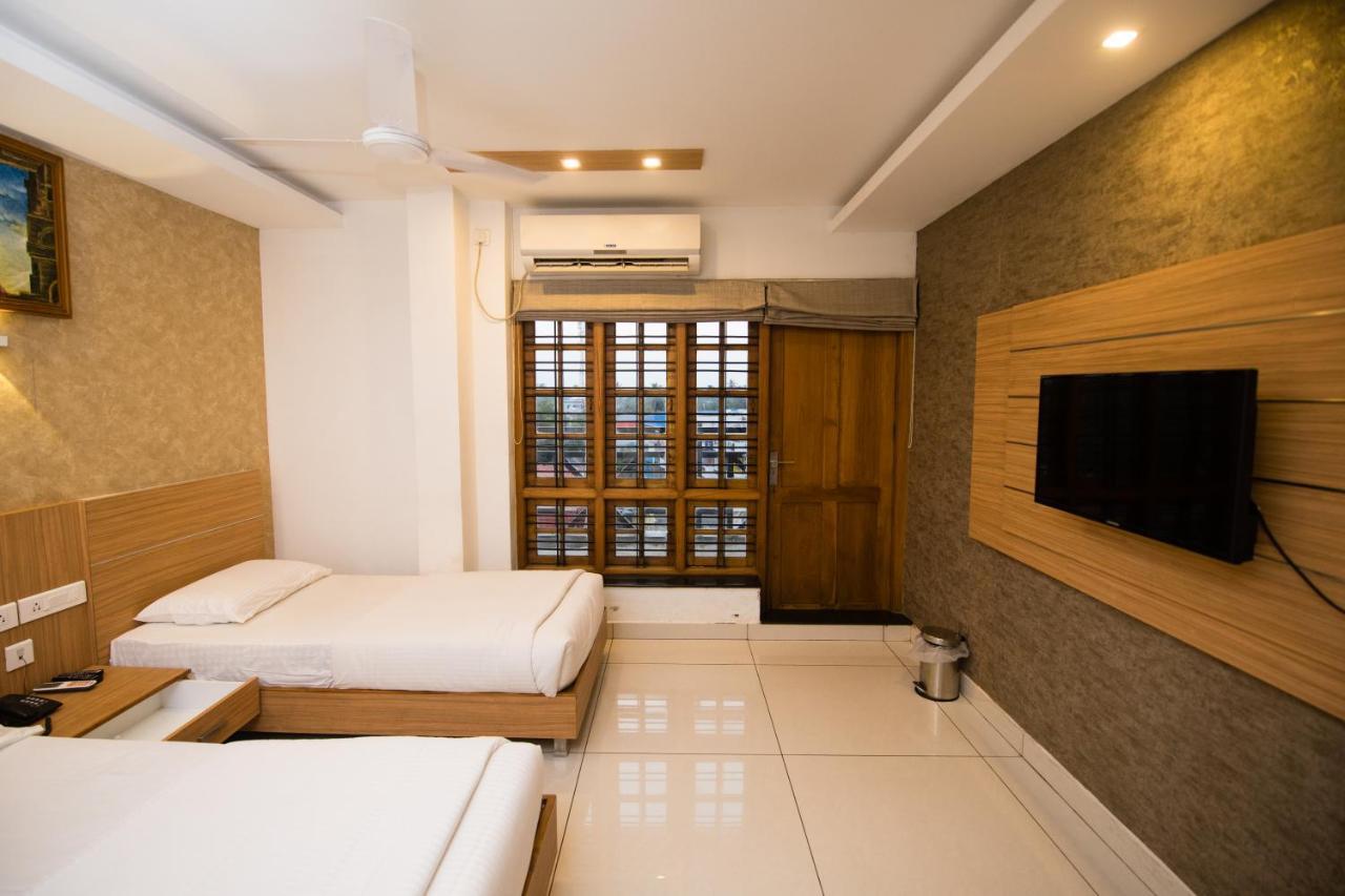 Hotel Kapilavasthu Palakkad Esterno foto