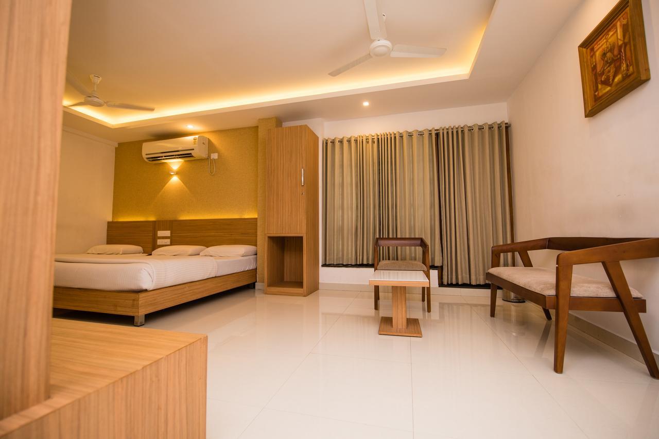 Hotel Kapilavasthu Palakkad Esterno foto