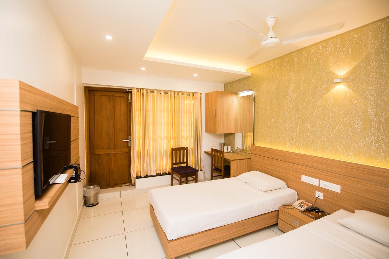 Hotel Kapilavasthu Palakkad Esterno foto