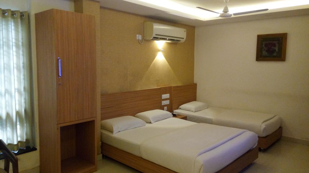 Hotel Kapilavasthu Palakkad Esterno foto