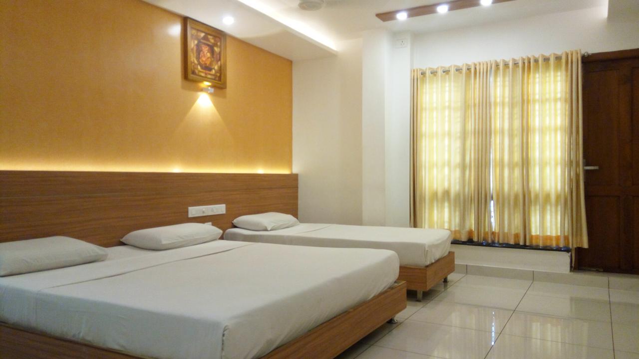 Hotel Kapilavasthu Palakkad Esterno foto