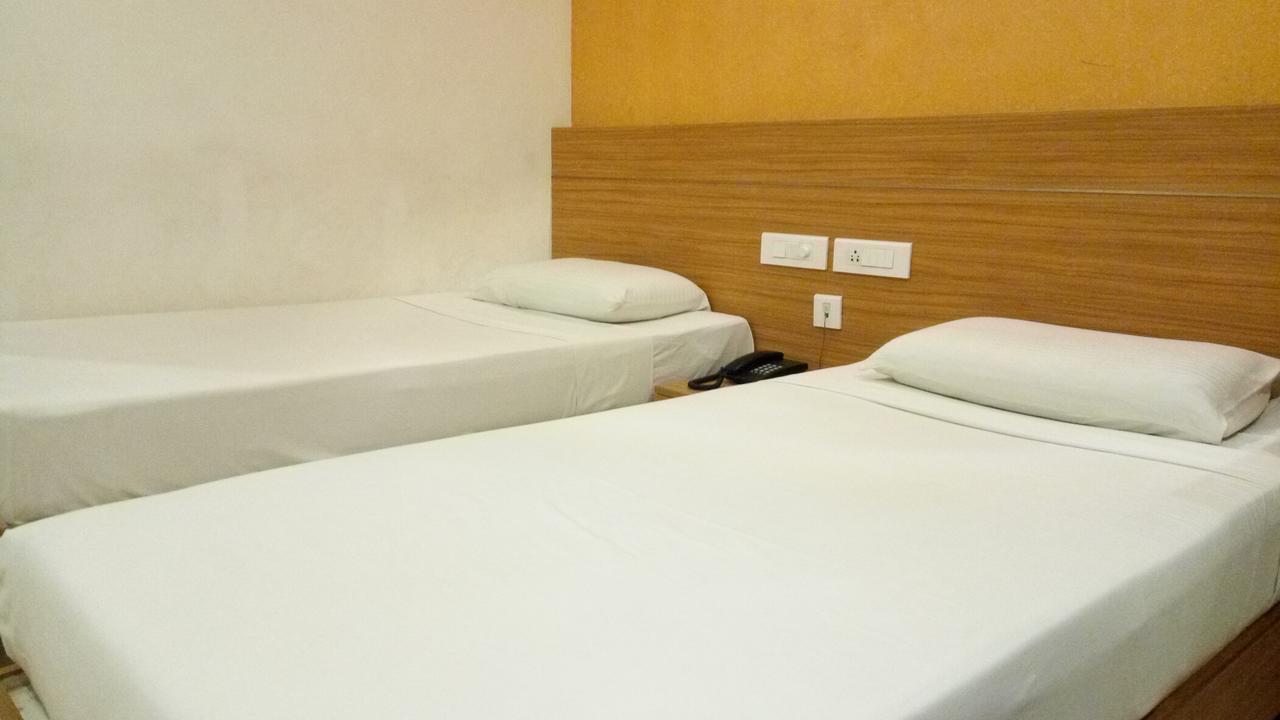 Hotel Kapilavasthu Palakkad Esterno foto