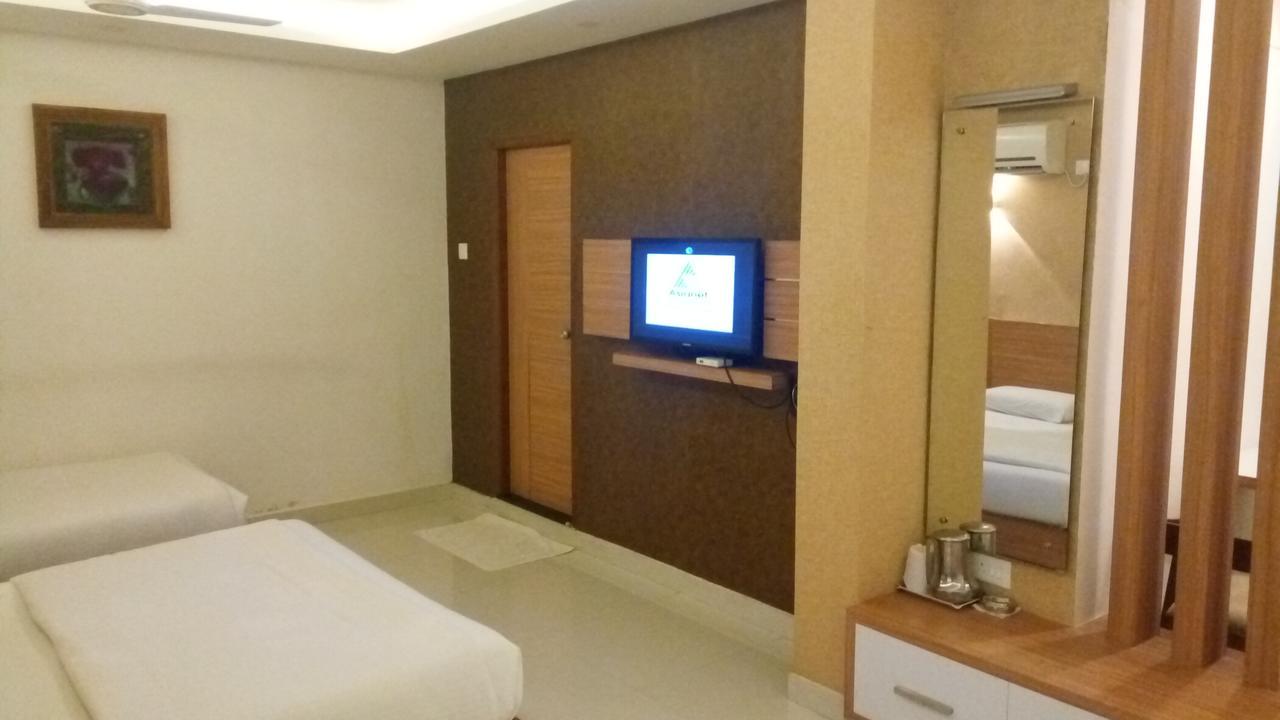 Hotel Kapilavasthu Palakkad Esterno foto