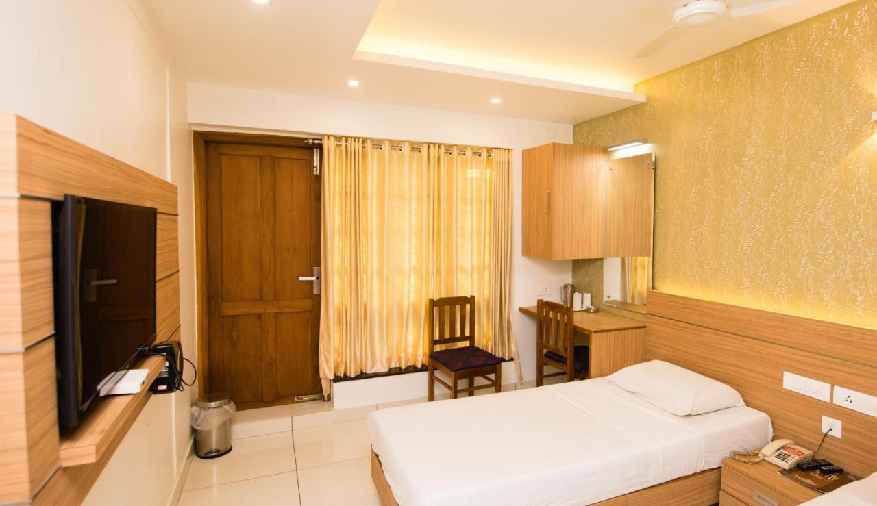 Hotel Kapilavasthu Palakkad Esterno foto